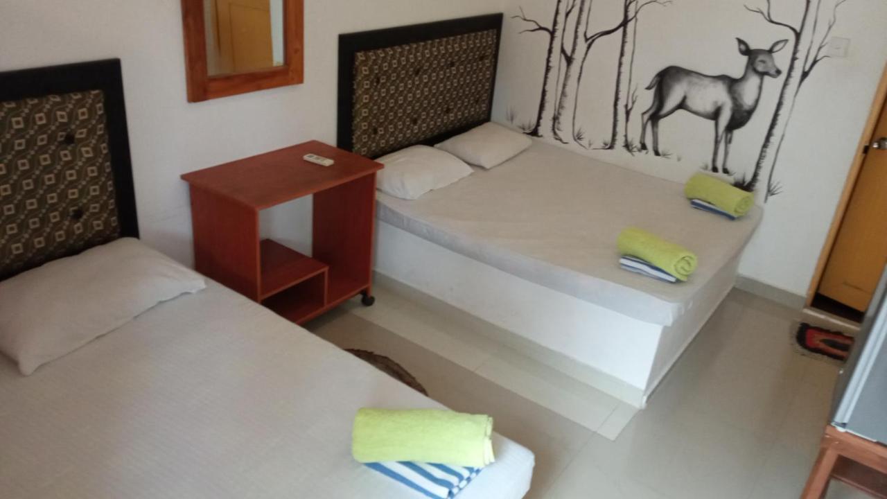 Big House Udawalawe Bed & Breakfast Ngoại thất bức ảnh